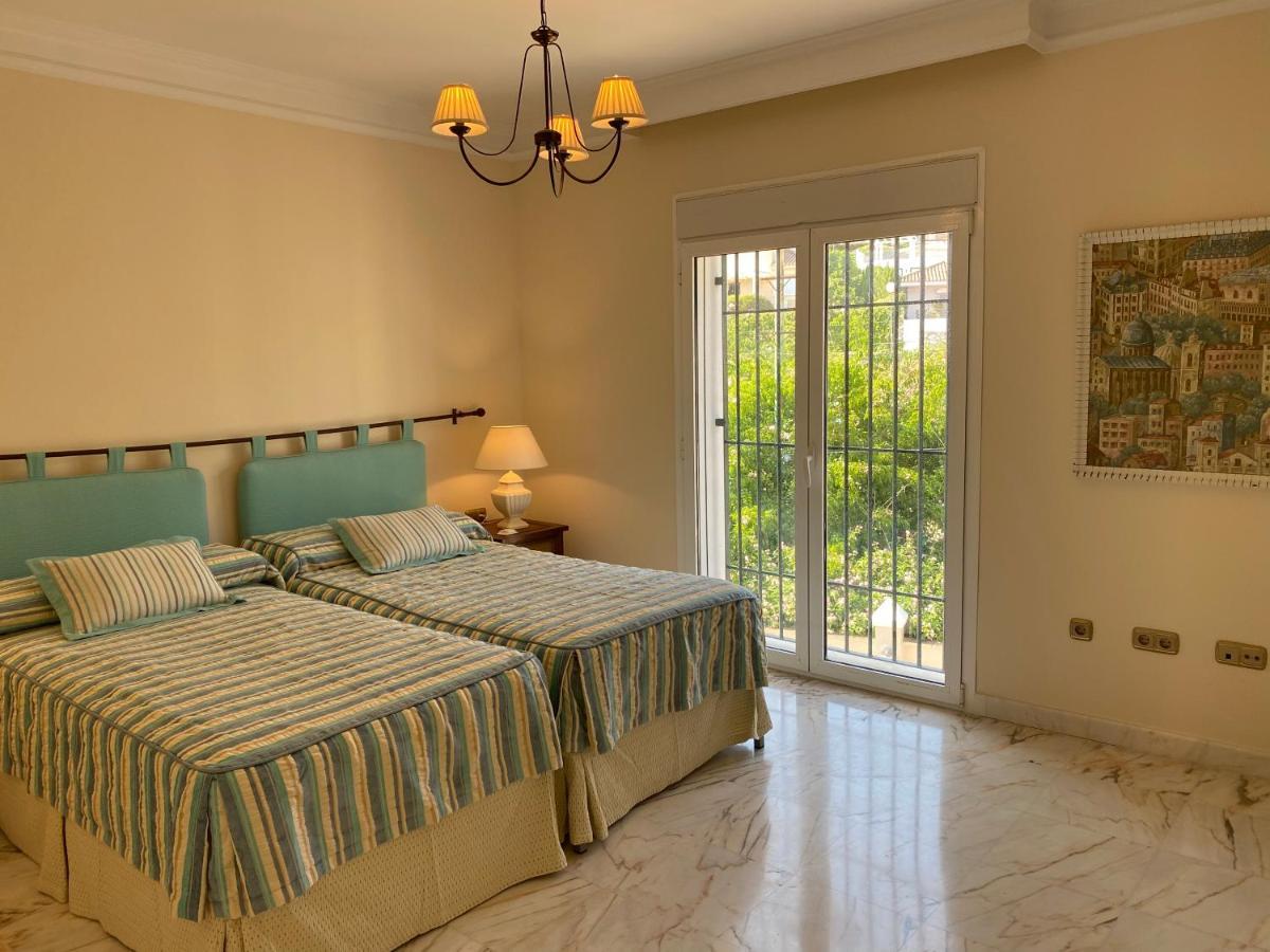 Apartamentos Villa Torreblanca Fuengirola Exterior photo